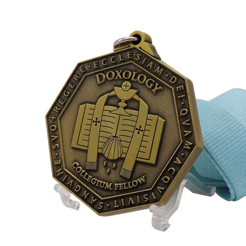 Personalized school graduction medal